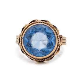 YELLOW GOLD AND BLUE TOPAZ RING