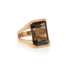 YELLOW GOLD AND SMOKEY QUARTZ RING
