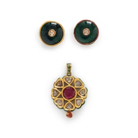 ENAMEL AND DIAMOND PENDANT AND EARRINGS