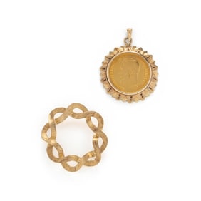 YELLOW GOLD BROOCH AND PENDANT