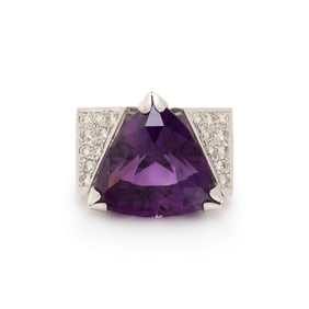 AMETHYST AND DIAMOND RING