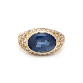 SAPPHIRE AND DIAMOND RING