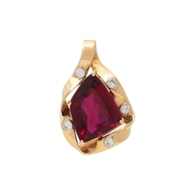 RUBELLITE TOURMALINE, DIAMOND, AND YELLOW GOLD PENDANT