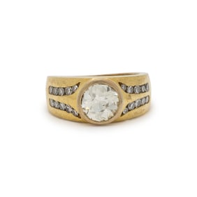 DIAMOND AND YELLOW GOLD RING