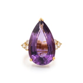 AMETHYST AND DIAMOND RING