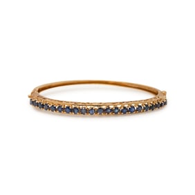 SAPPHIRE AND YELLOW GOLD BANGLE BRACELET