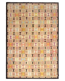 A "Bow-Tie" Hooked Rug