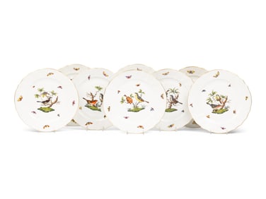 A Set of Eight Herend Rothschild Bird Porcelain Dinner Plates