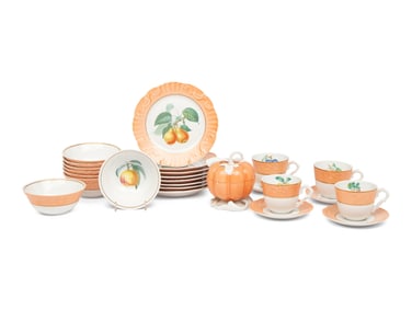 A Mottahedeh Porcelain Table Service