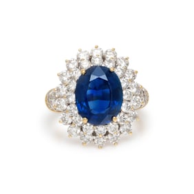 SAPPHIRE AND DIAMOND RING