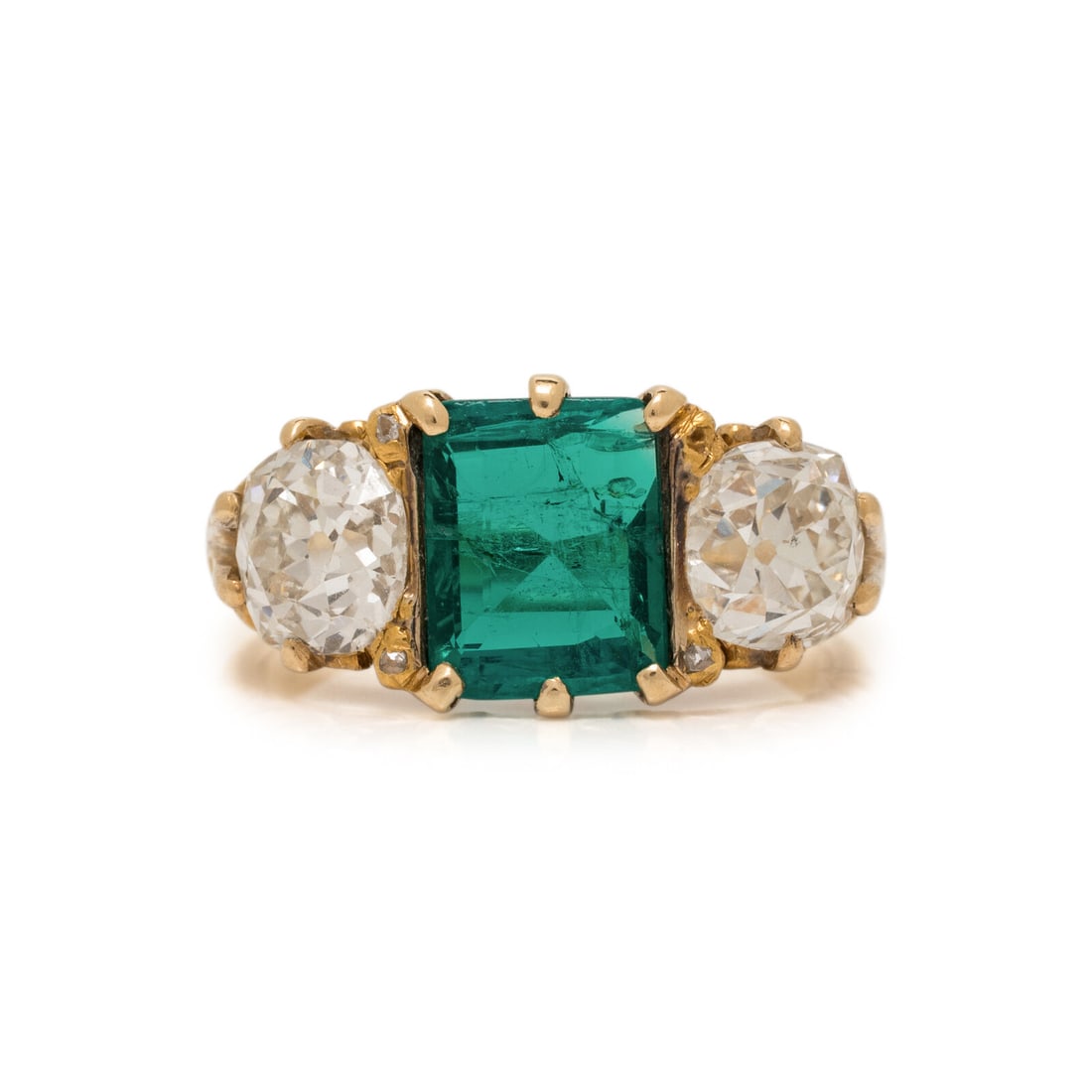 COLOMBIAN EMERALD AND DIAMOND RING (1 of 4)
