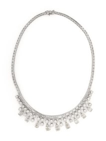 DIAMOND AND PLATINUM NECKLACE