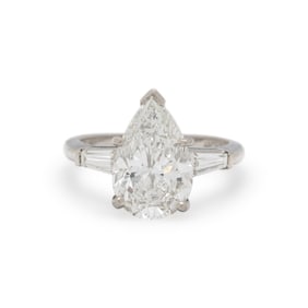 DIAMOND AND PLATINUM RING
