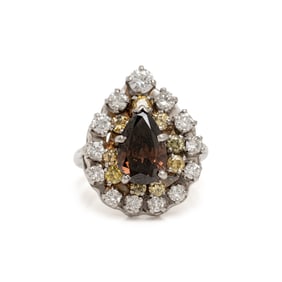 COLORED DIAMOND AND DIAMOND RING