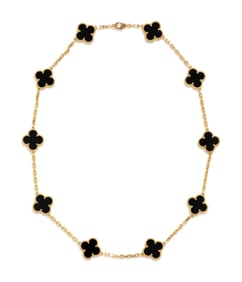 VAN CLEEF & ARPELS, YELLOW GOLD AND ONYX 'ALHAMBRA' NECKLACE
