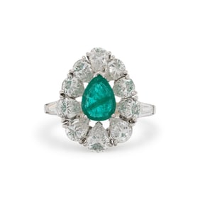 EMERALD AND DIAMOND RING
