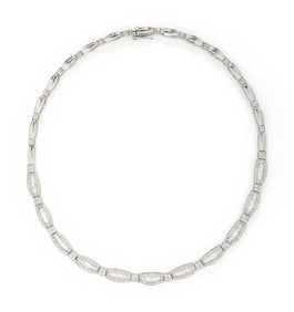 WHITE GOLD AND DIAMOND NECKLACE