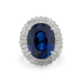 SAPPHIRE AND DIAMOND RING
