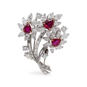 AN IMPORTANT VAN CLEEF & ARPELS BURMESE RUBY AND DIAMOND BROOCH