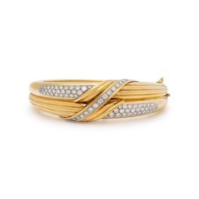 YELLOW GOLD AND DIAMOND BANGLE BRACELET