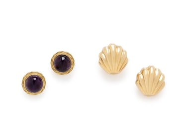 TWO PAIRS OF YELLOW GOLD EARRINGS