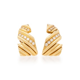 YELLOW GOLD AND DIAMOND EARRINGS