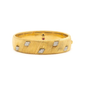 ROBERTO COIN, BICOLOR GOLD AND DIAMOND BANGLE BRACELET