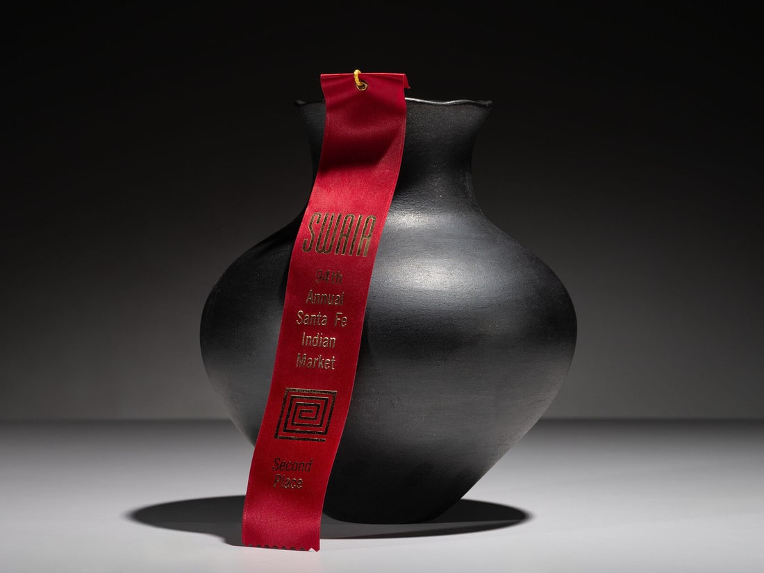 Dominique Toya (Jemez, 1971-2023) Award Winning Micaceous Pottery Water Jar, 2015 (1 of 3)