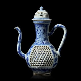 A Chinese Blue and White Double-Walled Reticulated Small Ewer and Cover, Kangxi Period 清