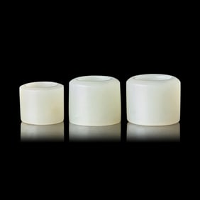 Three Chinese White Jade Archer's Rings, 18th-19th Century 清中期 白玉