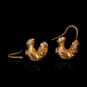 A Pair of Chinese Gold 'Capricorn' Earrings, Erhuan, Liao Dynasty 遼 摩羯形