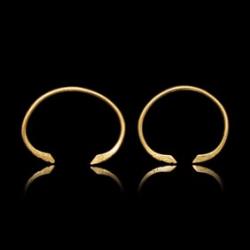 A Pair of Chinese Gold Dragon-Form Bracelets, Qianzhuo, Liao Dynasty 遼 雙龍