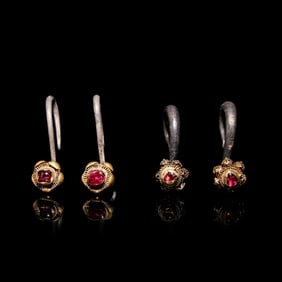 Two Pairs of Chinese Gilt Silver and Ruby Inset 'Clove' Earrings, Dingxiang, Ming Dynasty 明