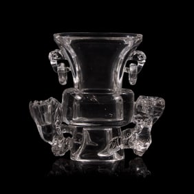 A Chinese Rock Crystal Vase Flanked by Flowers, early 20th Century 晚清-民國