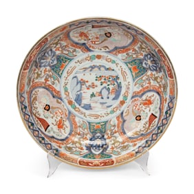 A Japanese Export Imari Porcelain Bowl