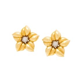 YELLOW GOLD AND DIAMOND FLOWER EARRINGS