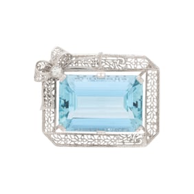 WHITE GOLD, AQUAMARINE, AND DIAMOND BROOCH