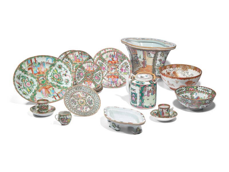 A Miscellaneous Group of Twenty Chinese Export and Japanese Porcelain Tablewares