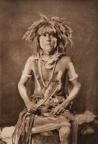 CURTIS, Edward (1868-1952), photographer. Hónovi - Walpi Snake Priest, with Totókya Day
