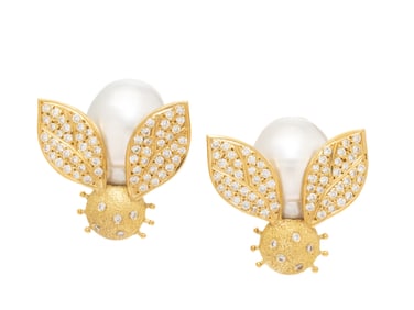 YELLOW GOLD, DIAMOND, AND CULTURED PEARL BEE EARRINGS