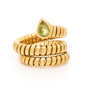 BULGARI, YELLOW GOLD AND PERIDOT 'SERPENTI TUBOGAS' RING