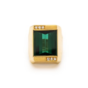 H. STERN, GREEN TOURMALINE AND GOLD RING