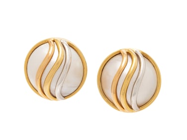 BICOLOR GOLD AND MABÉ PEARL EARRINGS