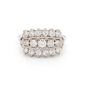 WHITE GOLD AND DIAMOND RING