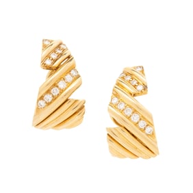 YELLOW GOLD AND DIAMOND EARRINGS