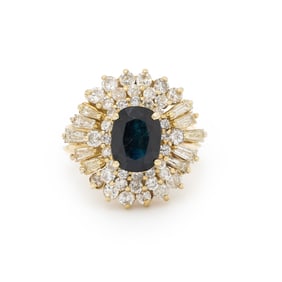 SAPPHIRE AND DIAMOND RING