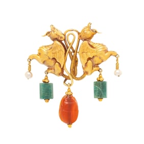 ANTIQUE, YELLOW GOLD AND MULTIGEM GRIFFIN BROOCH