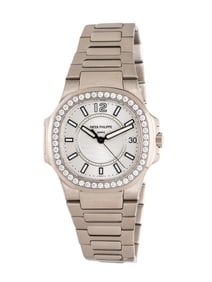 PATEK PHILIPPE, REF. 7010/1 18K WHITE GOLD 'NAUTILUS' WATCH WITH FACTORY DIAMOND BEZEL, EXTRACT FROM