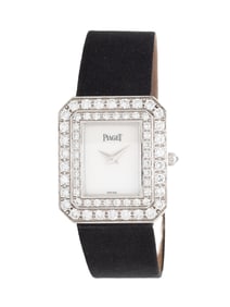 PIAGET, REF. 51165 18K WHITE GOLD AND DIAMOND WITH MOTHER-OF-PEARL FACTORY DIAMOND BEZEL 'PROTOCOLE'