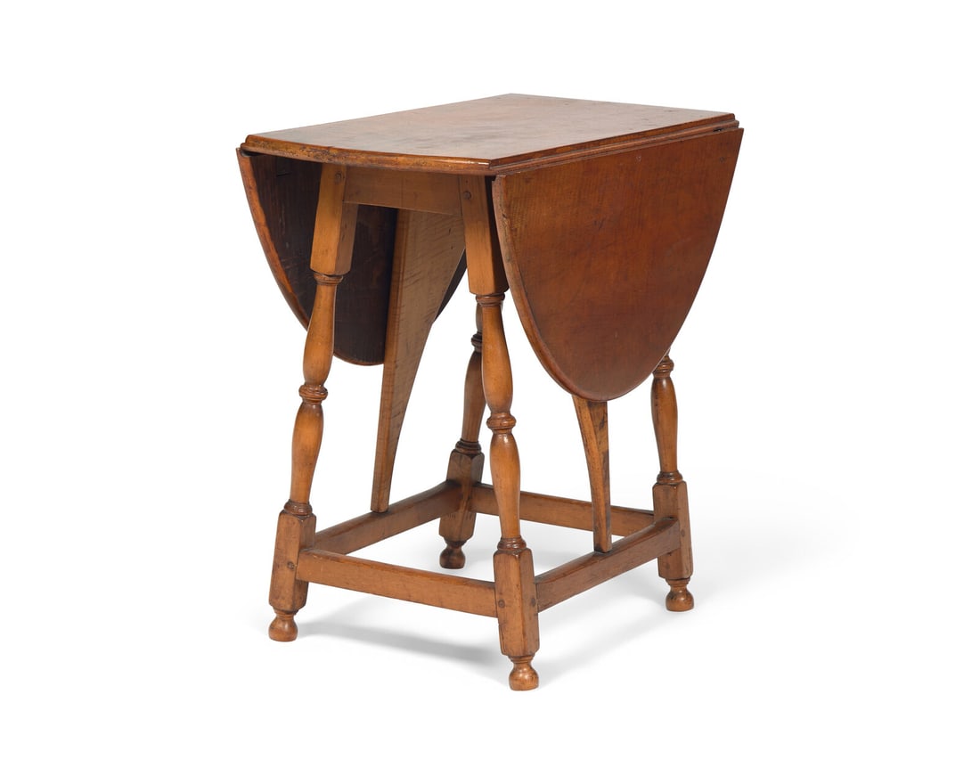 A William & Mary Diminutive Maple Gateleg Table (1 of 3)